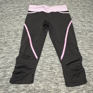 Lululemon Capris Size 4 - Crops
